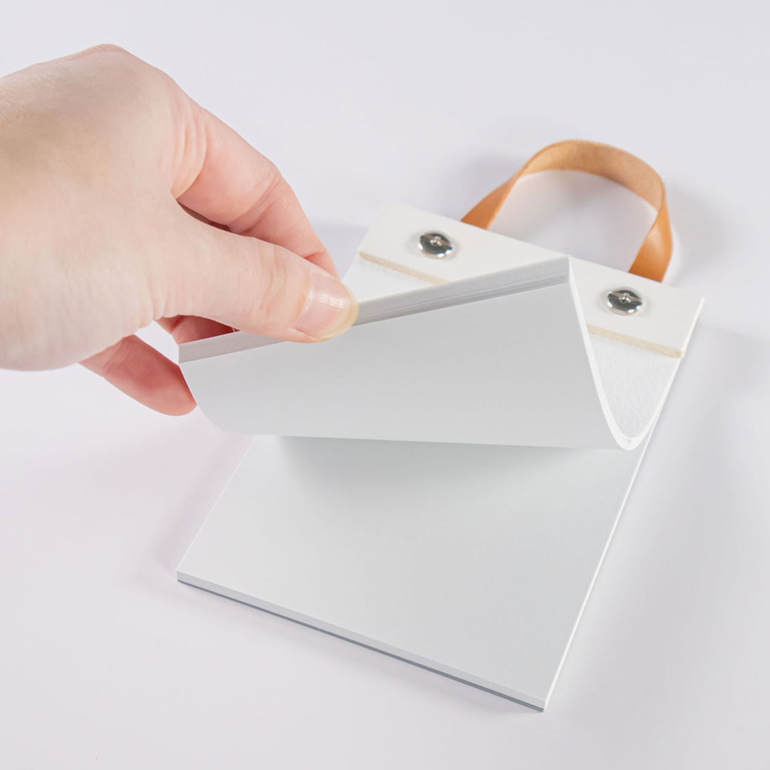 壁にかけられるメモ Refimo Pad