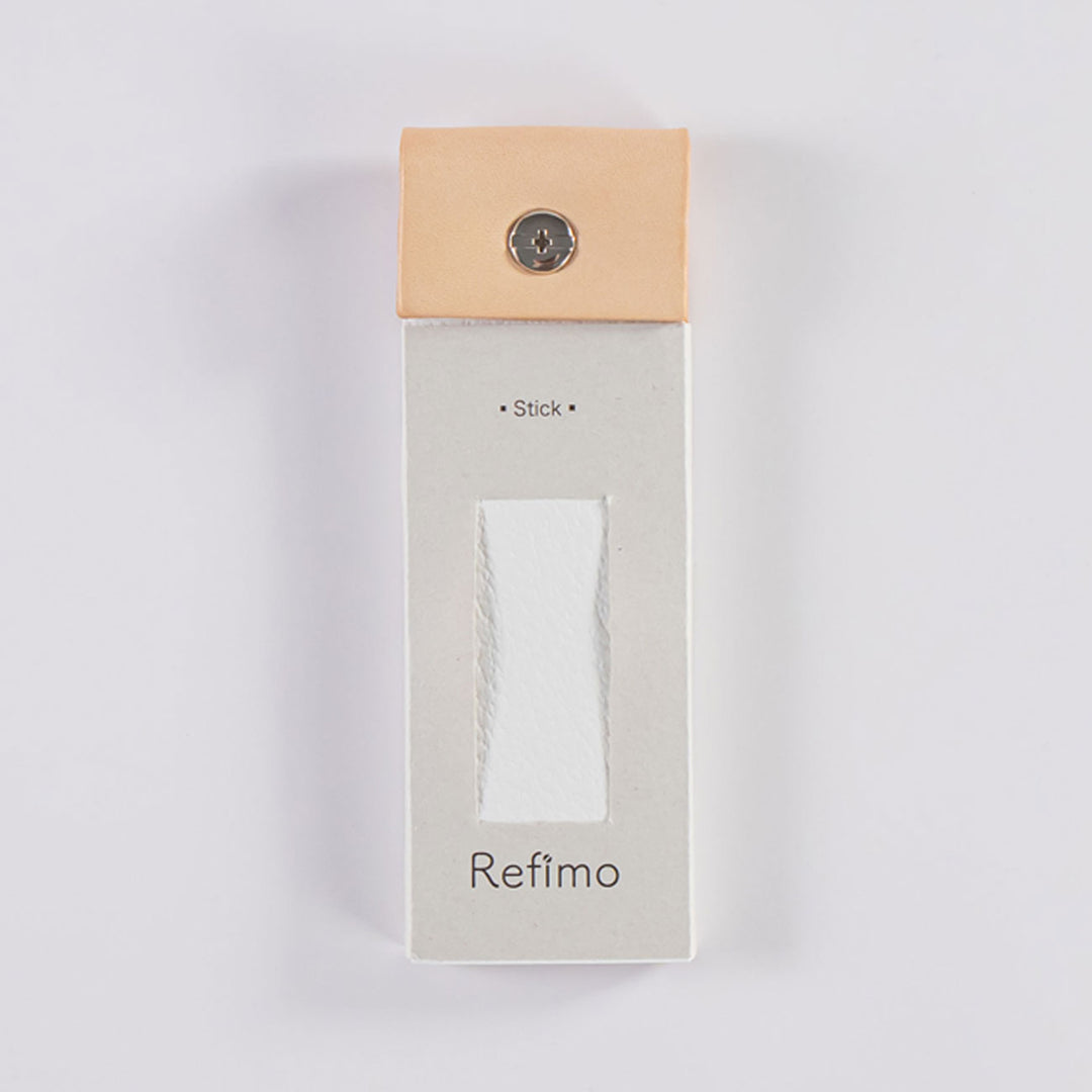 首からかけられるメモ Refimo stick