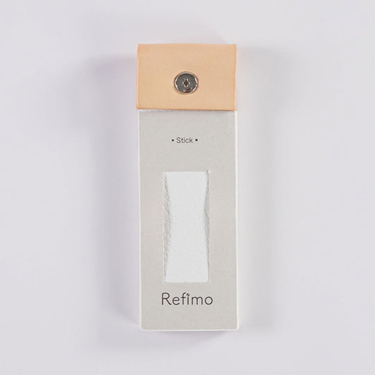 首からかけられるメモ Refimo stick