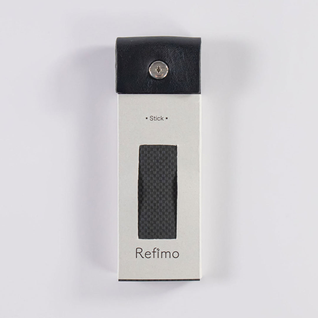 首からかけられるメモ Refimo stick