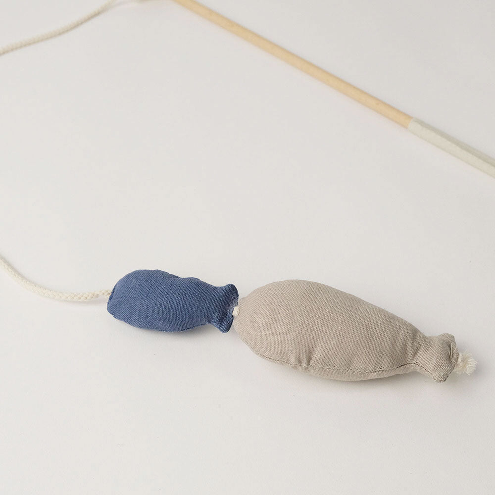 猫とあそぶ 魚モチーフの猫じゃらし/Cat Catcher Fish