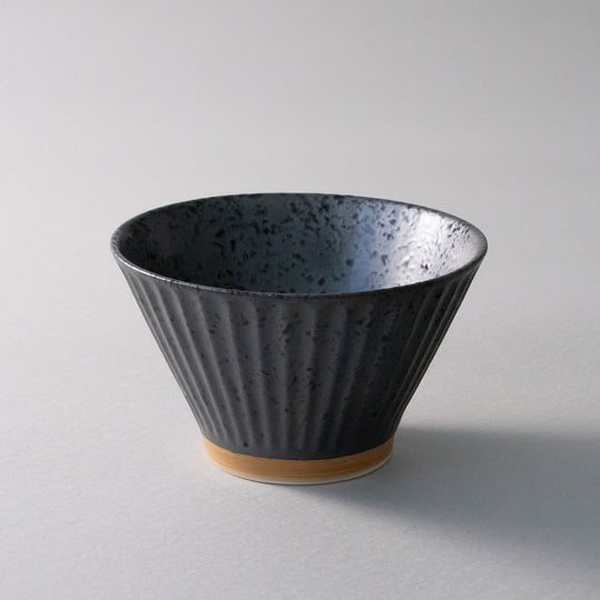 台形のお茶碗 iki